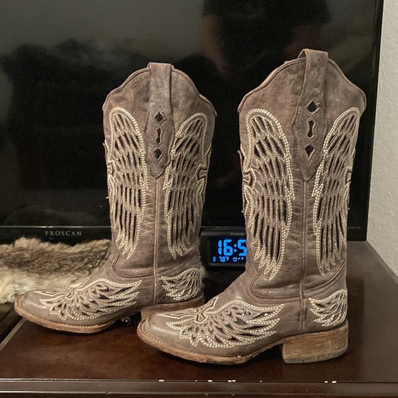 Corral Boots size 6 M. Weathered Grey, beige/white. - Picture 6 of 7